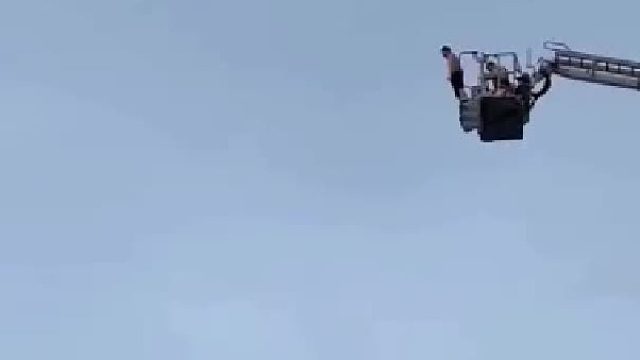 年轻不疯狂，老了哪有故事下酒！