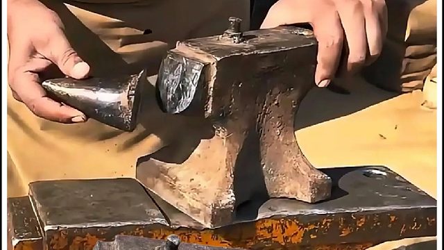 看老巴师傅如何维修断裂的铁砧的