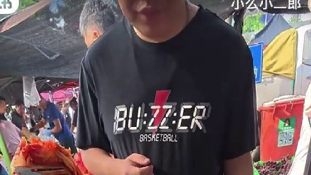 抱着大缸的我又来卖咸菜啦！