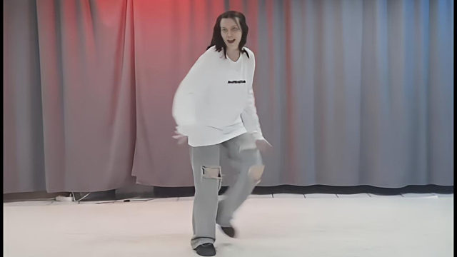 俄罗斯姑娘才艺表演24.03.31_画家(嘎贾)