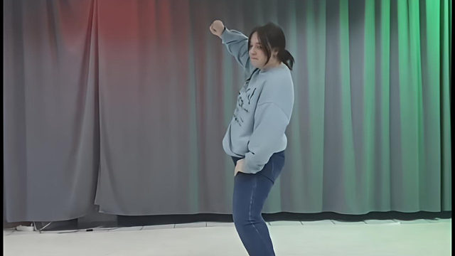 俄罗斯姑娘才艺表演24.03.31_海军(嘎贾)00