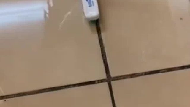 当你的客户认为瓷砖缝是黑色，清洗有惊喜