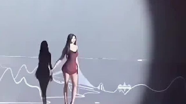 贵州交通职业学院新生走秀