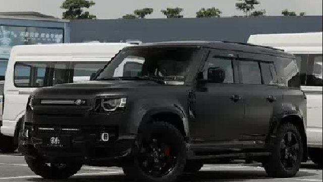 既能越野长途穿越，还有外观内饰颜值，可谓是越野_城市两手抓