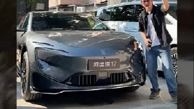 老小区窄位也能稳赢？看完我服了！