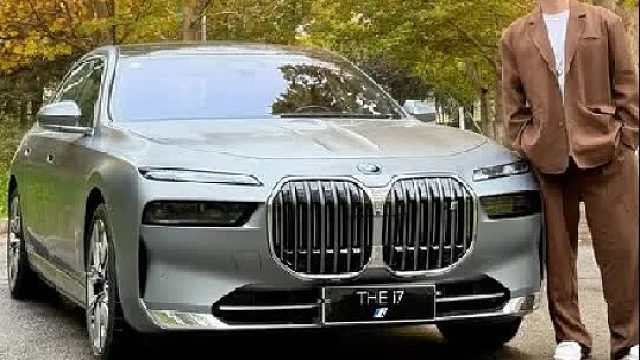 科技 豪华，宝马i7越看越有格调！