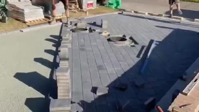 德国别墅庭院地面施工过程！