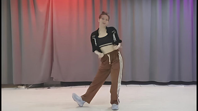 俄罗斯姑娘才艺表演24.03.31_小逗比(安娜)03