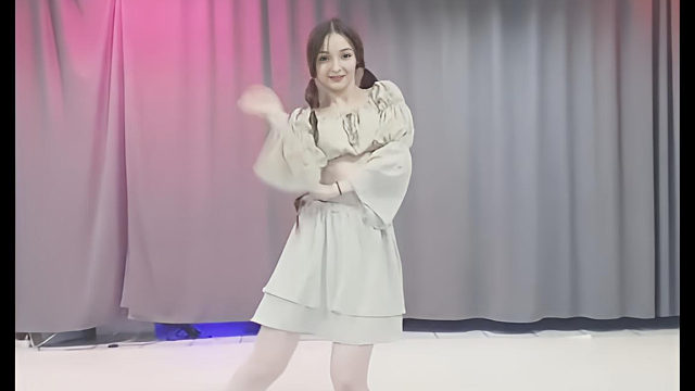 俄罗斯姑娘才艺表演24.03.31_空军(阿妮亚)04