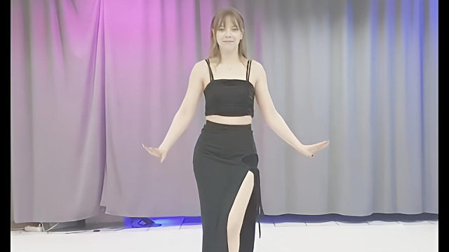 俄罗斯姑娘才艺表演24.03.31_烤肉(维多利亚)00