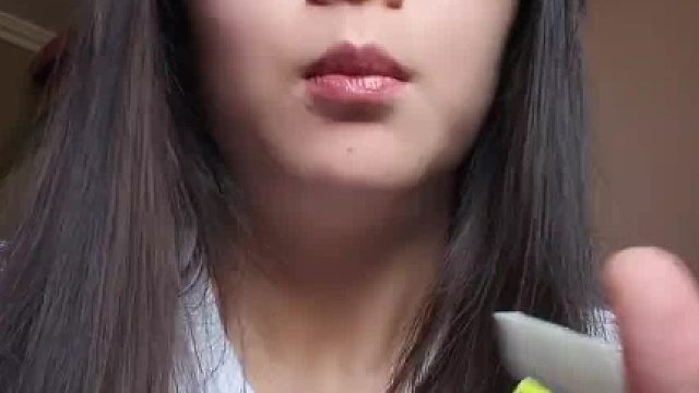 没有孩子因为家穷而摒弃父母，更多是因为没有得到爱而伤透了心。爱是存钱罐，想取多少就要存多少。（更多的其实是女生吧，还有当大哥的男生）