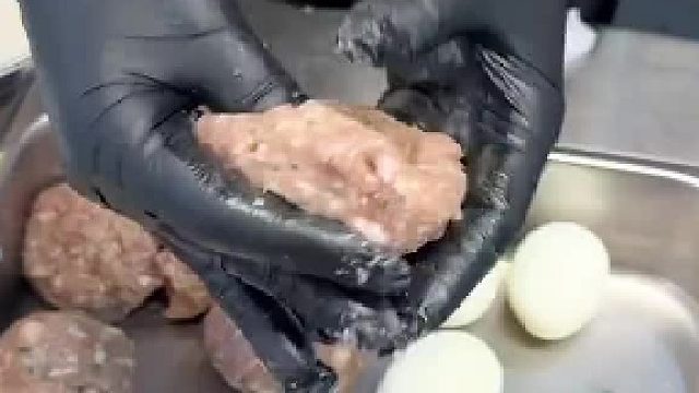 韩国街头美食：金黄酥脆的炸肉蛋 (苏格兰蛋