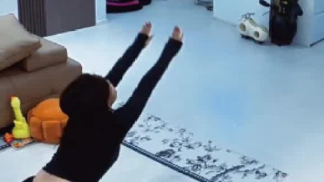 做瑜伽老公突然搞袭击？背后原因竟然是…