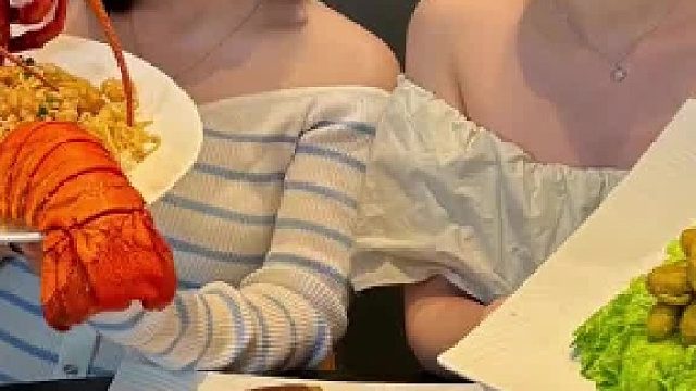 东星斑刮鱼蓉做成面条