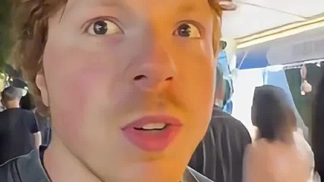 外国卷发小哥的苏州夜游之旅