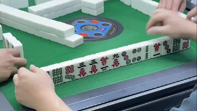 当他为了跟庄，没有红中摸一张都要打出来那一刻我就知道这群麻友交对了