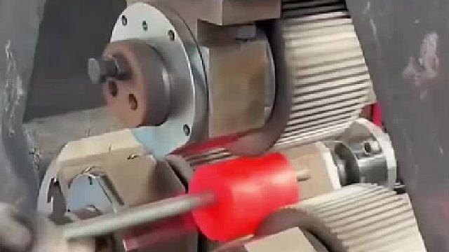 那第一个齿轮是怎么生产出来的呢  