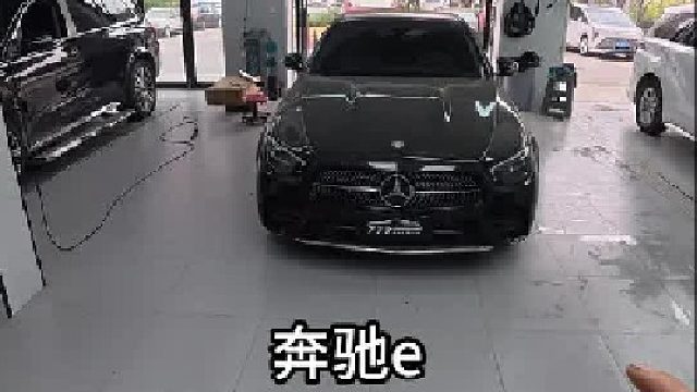 第一视角观看奔驰E升级后排座椅加热