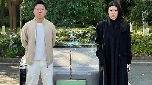 你们最后猜到是什么车了吗？结尾有红枫美女大片