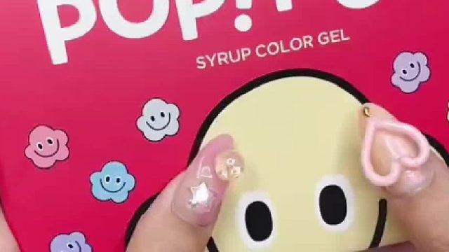 外国小姐姐做手工