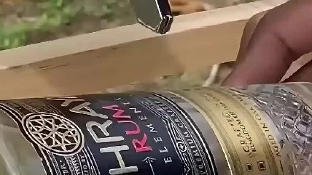 玻璃瓶居然还能加工成玻璃杯，那些令人满意的工作现场~