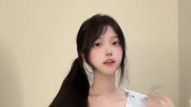 长这么大 唯一坚持下来的事 就是每天给手机充电