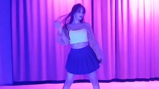 俄罗斯姑娘才艺表演24.02.01_静儿(拉达)04