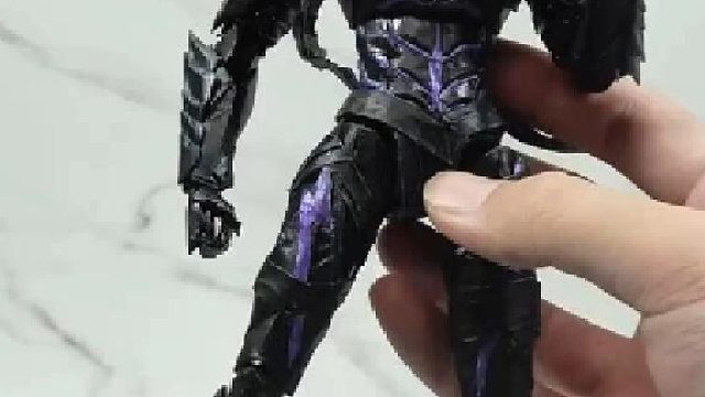 用纸所做一拳超人饿狼