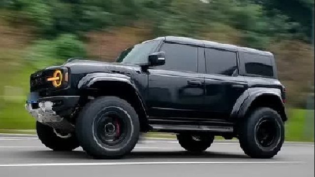 30万的国产烈马真的可以一比一复刻100多万的猛禽？看完视频真的会惊呼牛波一