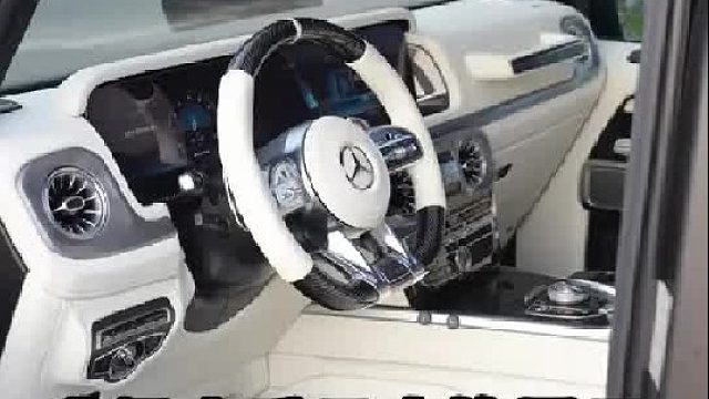 奔驰大G那必须是黑武士配小香风内饰，霸气和优雅并存