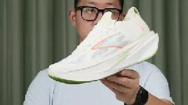 源源不断的韧弹感，缓震也拉满，值得跑步的你尝试！