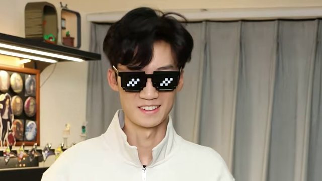 798的大长腿美女手办？