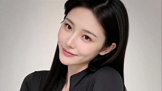 今年冬天落在我肩膀的会是雪花还是你的外套