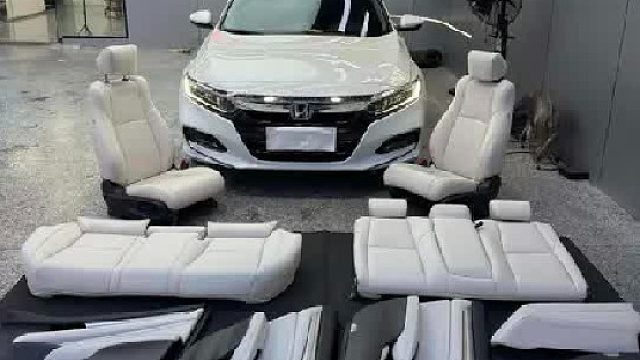 白色内饰的雅阁是不是雅阁内饰的天花板