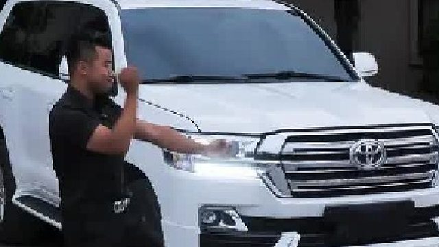 08年老酷路泽爆改“新款”，能有多帅~