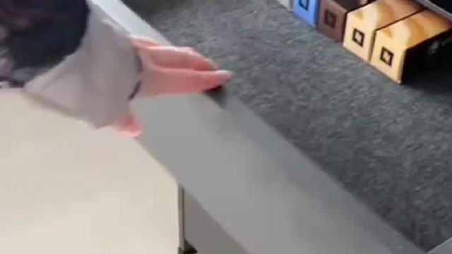 外国小姐姐沉浸式补货咖啡