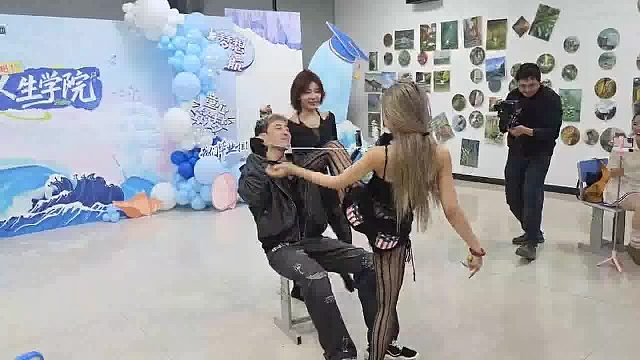 颜值学院最后一天 这谁顶得住 兄弟们