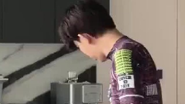 这个眼镜在哪买？我也想看一下第一视角