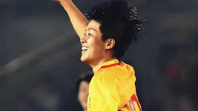 唯美弧线！女足名场面：任桂辛40米吊射世界波，门将绝望了