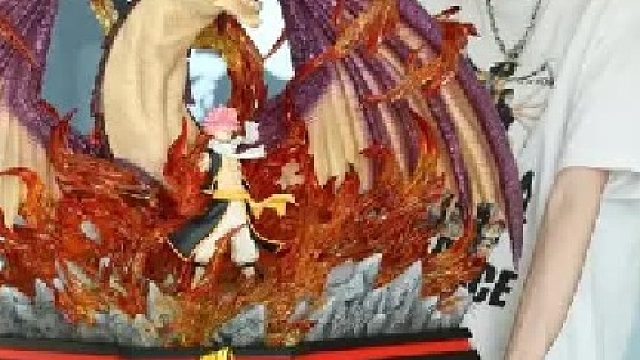 花了4000块买了个90斤的雕像，居然还能发光？