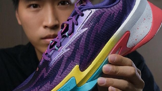 速度感拉满｜Curry Series 7开箱第一眼