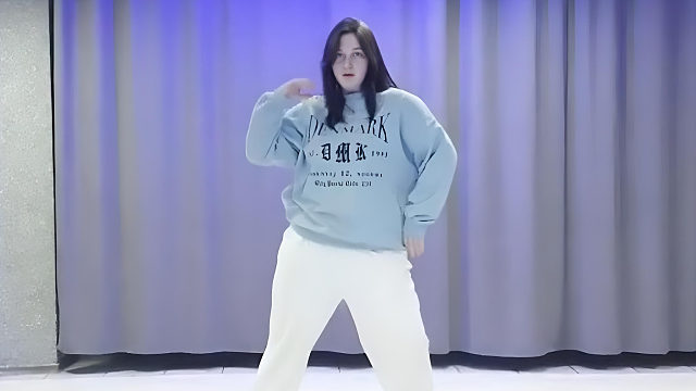 俄罗斯姑娘才艺表演24.02.02_海军(嘎贾)