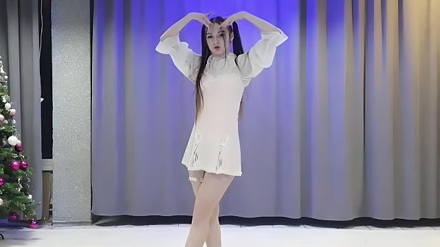 俄罗斯姑娘才艺表演24.02.02_空军(阿妮亚)