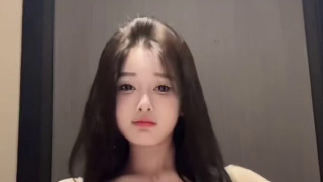 仅剩的只有我 还有那发霉的勇气