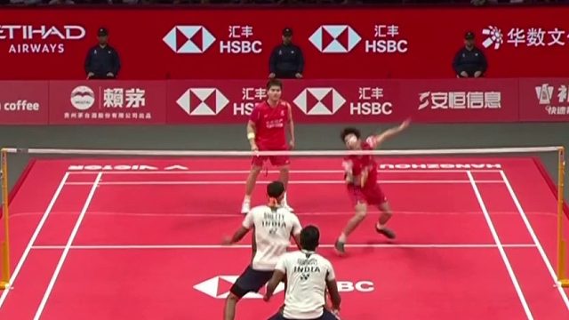 梁王组合灵活的防守反击，逆转成功，晋级决赛