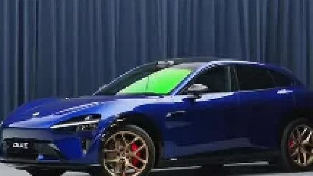 第一视角带你体验小米YU7深海蓝升级21寸古铜锻造轮毂