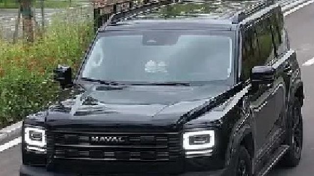 23岁月第一台车没选BBA，月薪三千直接拿下，气质这块儿真没输过