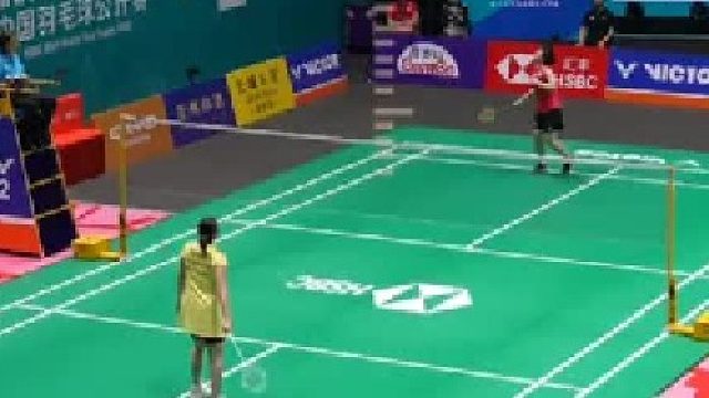 羽毛球发球高度这一块儿