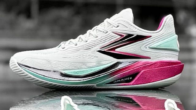 预定明年大爆款？3双超顶新鞋开箱！