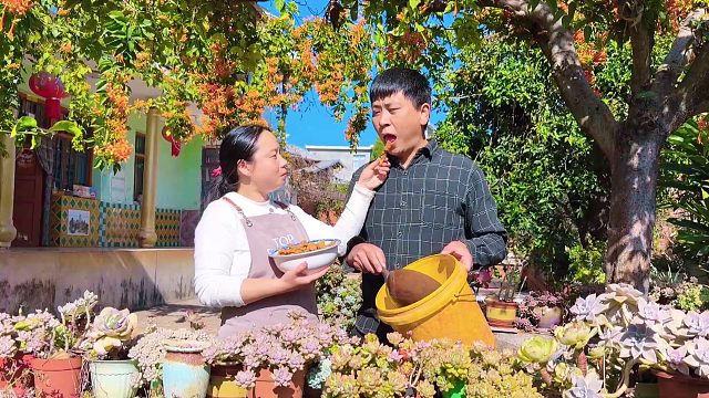 孩子们不在家，老公嘴馋想吃肉，今天媳妇满足他